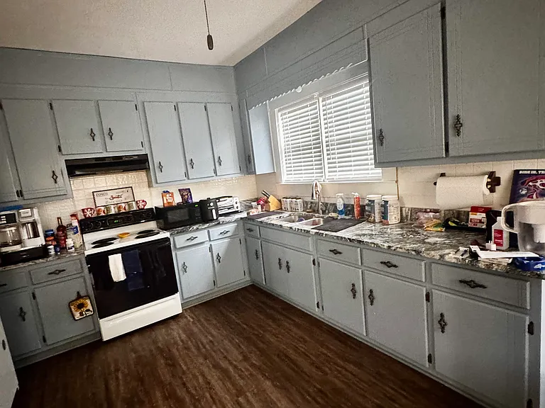 Renovated Kitchen - Granite countertops and updated cabinets