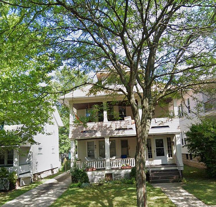 1st image of 1605 Larchmont Ave #Up