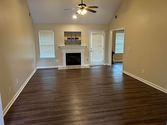 2nd image of 517 Country Glen Drive