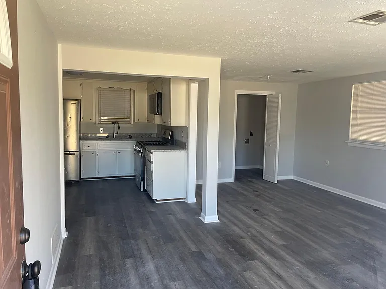 229 Camellia Dr — Photo 8
