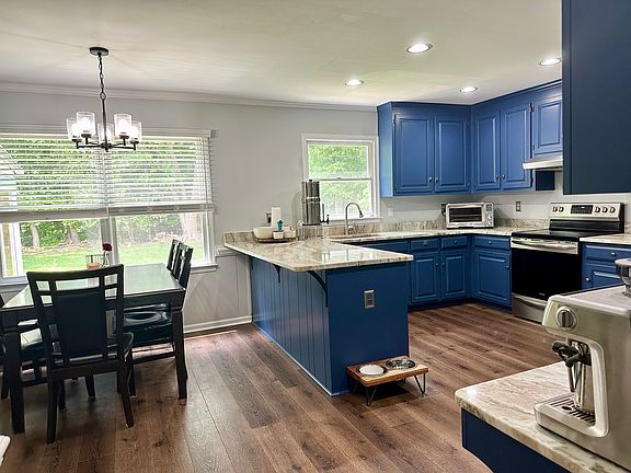 2nd image of 111 Stone Lake Ct