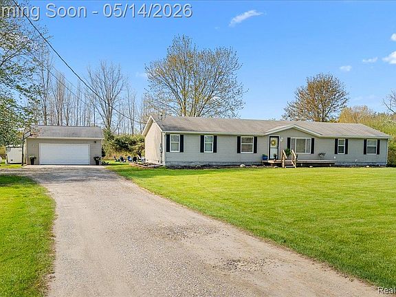 3rd image of 7935 Ravenswood Rd