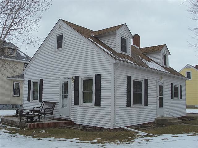 1st image of 400 N Franklin St