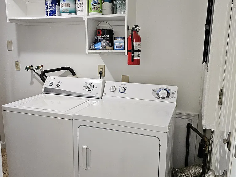 528 E Dallas Ave — Photo 22