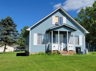 32 Elizabeth Rd, Beach Lake, PA 18405