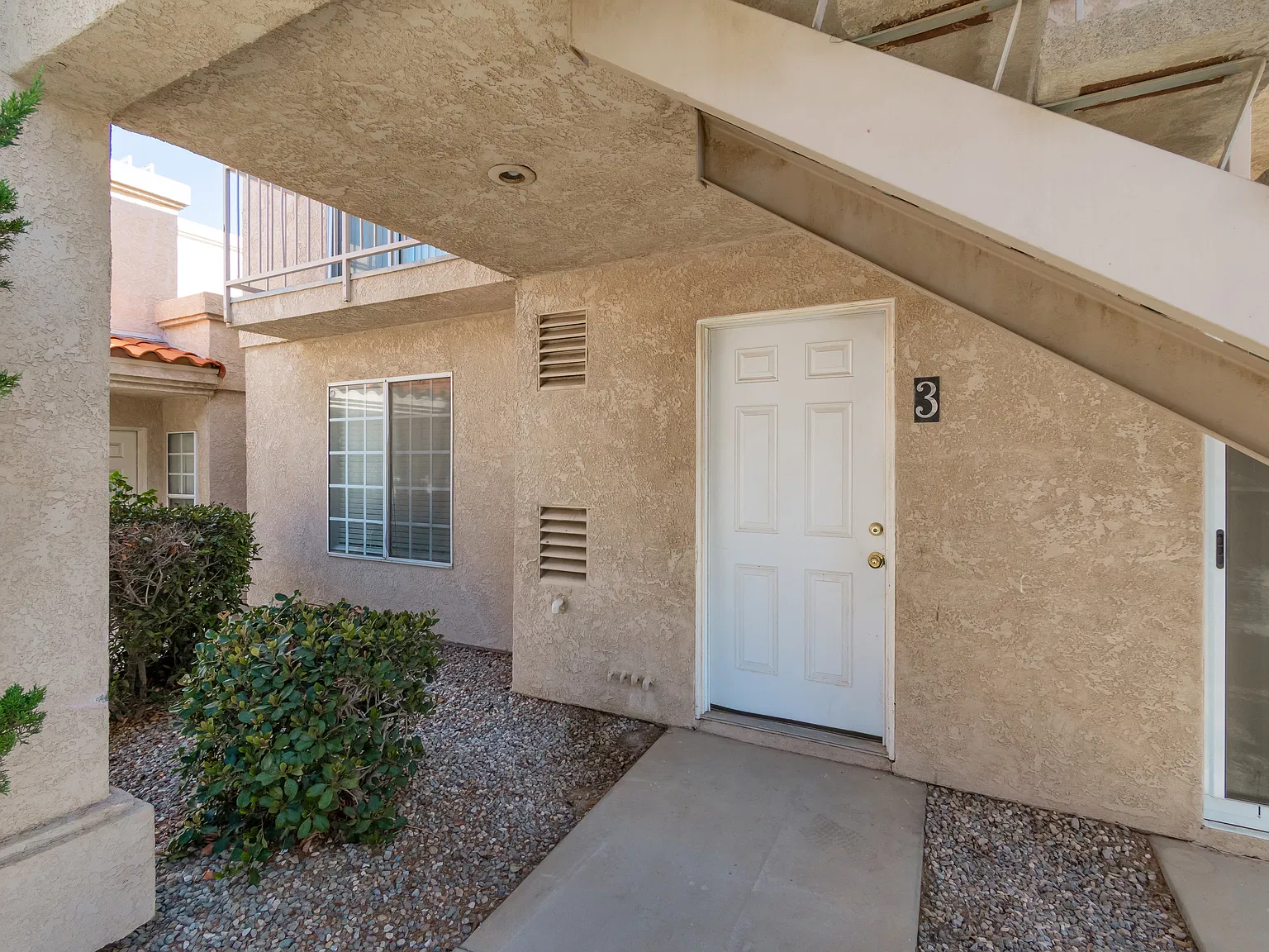 15544 Sequoia St — Photo 2