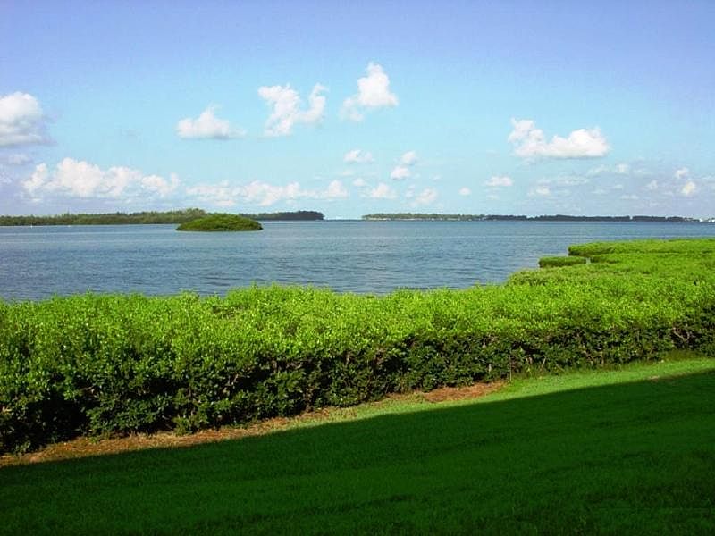 DIRECT bay front 1st floor condo