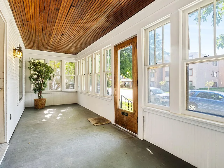3325 Hennepin Ave — Photo 19