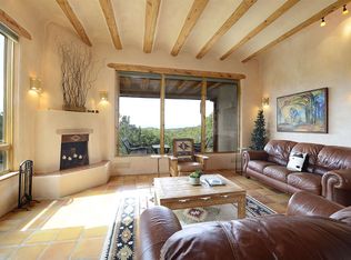 10 Camino Bonito, Santa Fe, NM 87506