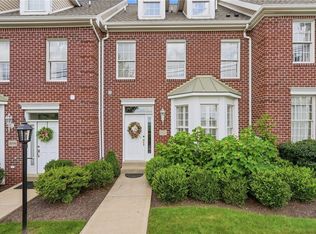 2372 Hilltop Rd, Presto, PA 15142