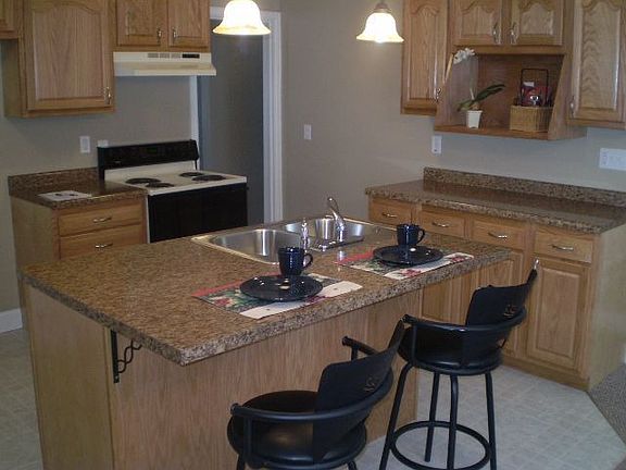 5th image of 1317 S 32nd St