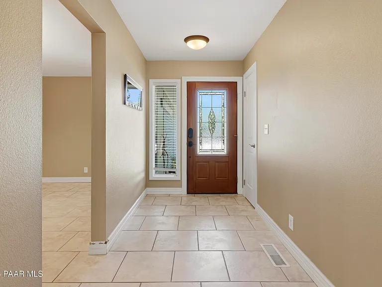 1978 Catalpa Cir — Photo 6