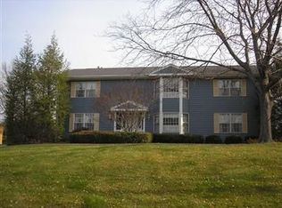 1443 N Regency Dr, Xenia, OH 45385