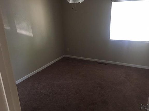2nd image of 3342 S Hiram Ave