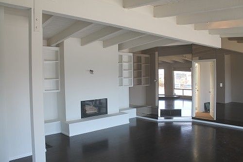 4th image of 212 Tustin Ave
