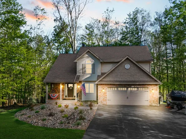 105 Petite Terre Ct, Dubois, PA 15801