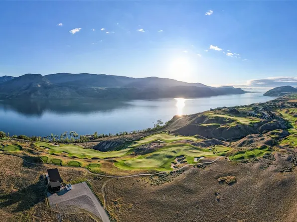 38 Rue Cheval Cir #221, Kamloops, BC V1S 0G4