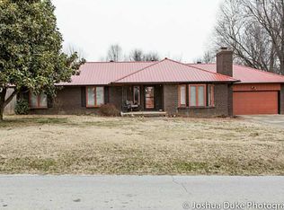 304 W Oaklawn Dr, Springdale, AR 72764