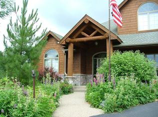 635 Weston Ridge Pkwy, Chaska, MN 55318