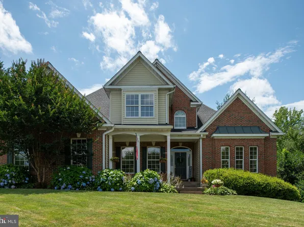 4 Monument Dr, Stafford, VA 22554