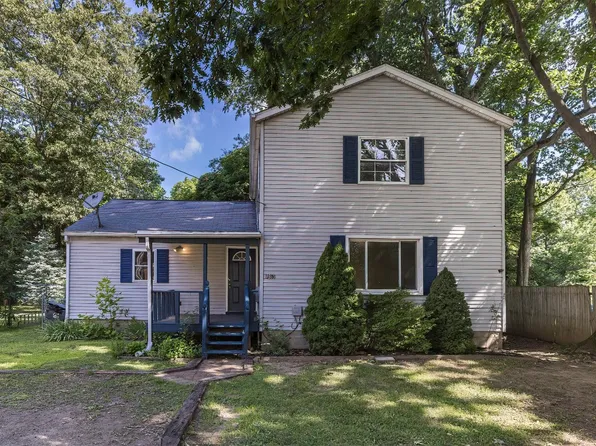 4860 Hartley Ln, Erie, PA 16505