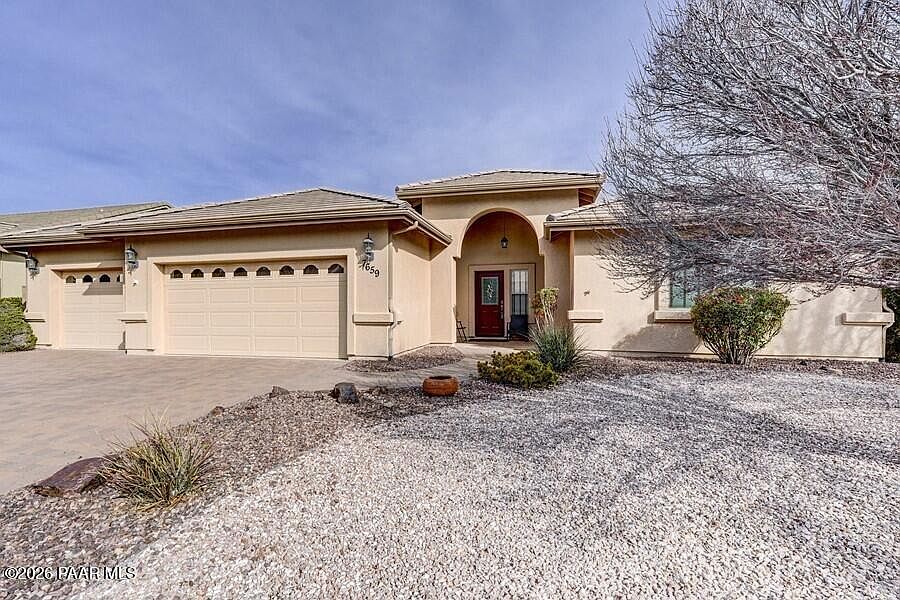 1st image of 7659 N Outlook Ln
