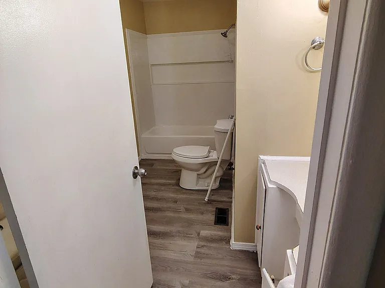 1676 Pine Ave SW — Photo 8