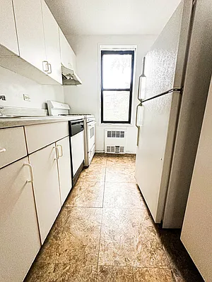 Rented by Showcase Realty | media 2