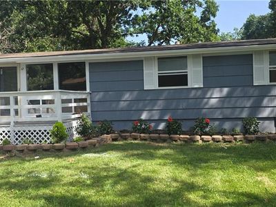 3617 N Cypress Dr, Kansas City, MO, 64117