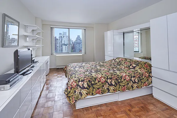 Sold by Brown Harris Stevens | media 21