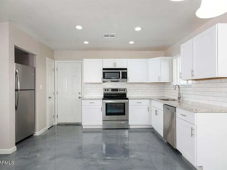 521 W Pebble Beach Dr — Photo 10