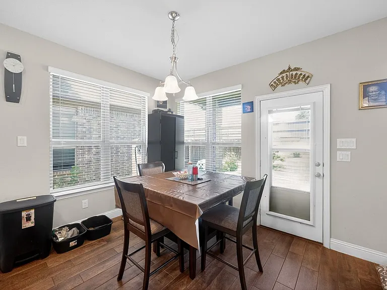 6200 Marigold Dr — Photo 11