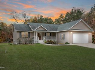 16695 Tamarack Rd, Howard City, MI 49329