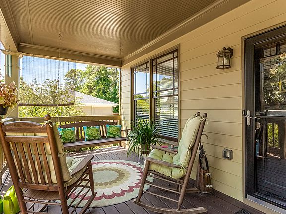 3rd image of 2105 Wildrose Dr