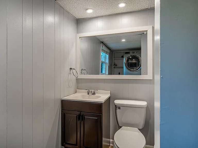 4222 Arbutus Dr — Photo 40