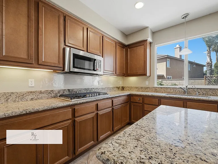 12488 Celebration Dr — Photo 11