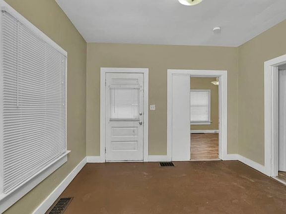 4th image of 170 Alton Ave