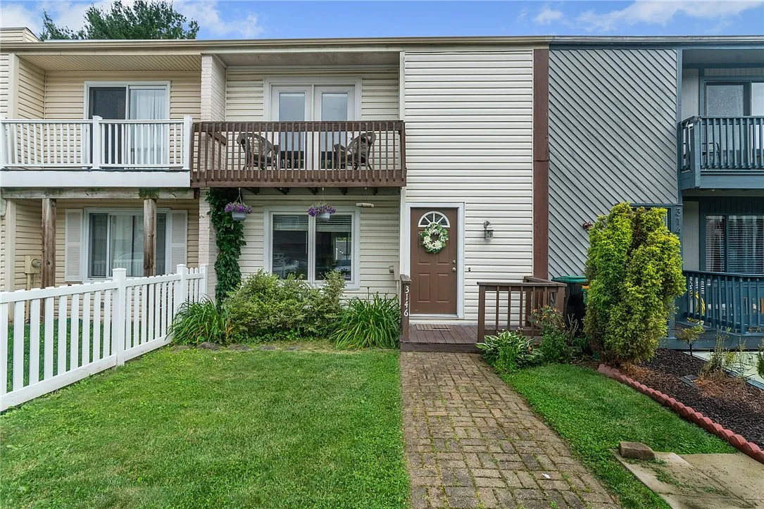 3146 Camberly Dr photo 1