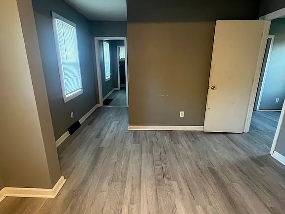 5th image of 2718 Kinsey St