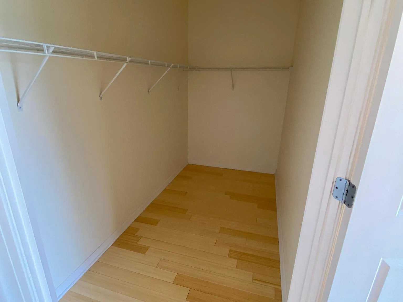 Metropolitan Park Apartments — Photo 4