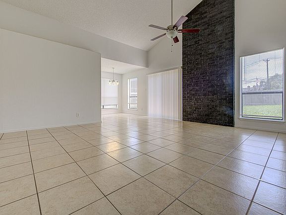3rd image of 1200 Westcott Dr #A