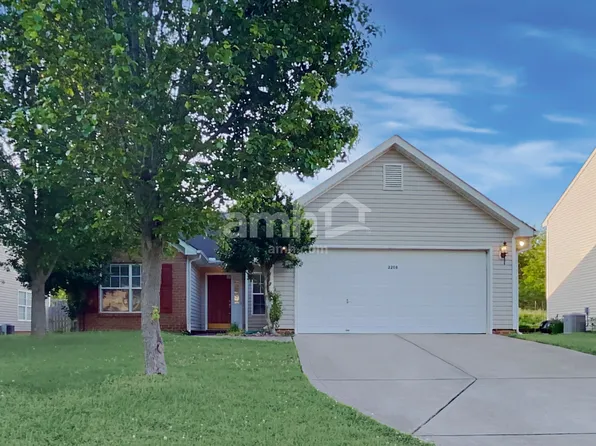 2208 Thorn Crest Dr, Waxhaw, NC 28173