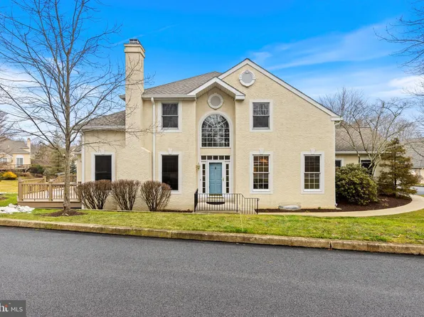 160 Monmouth Cir, Berwyn, PA 19312