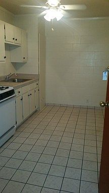 2nd image of 607 Glide Ave APT 9