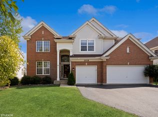 1019 S Butterfield Ln, Round Lake, IL 60073