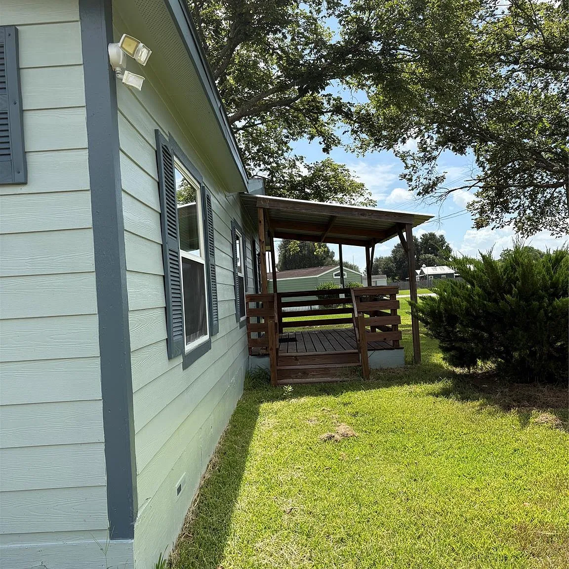 3 bed, 2.0 bath, 1216 sqft, $1,825 — Photo 3