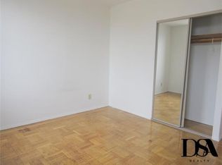 2849 33rd St APT 4A, Astoria, NY 11102