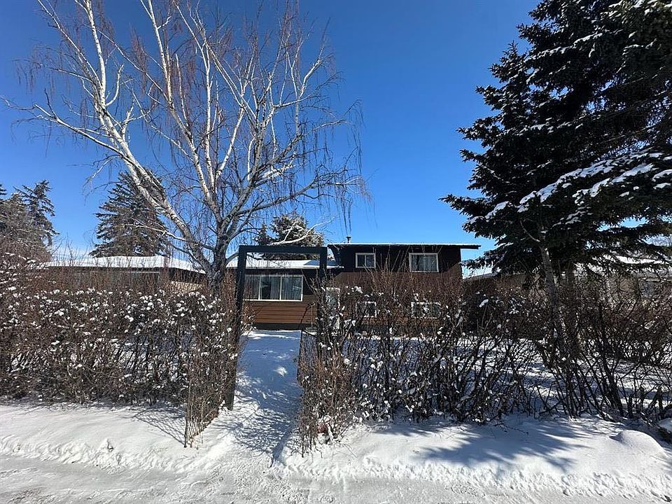 2nd image of 2028 W 43rd St SE