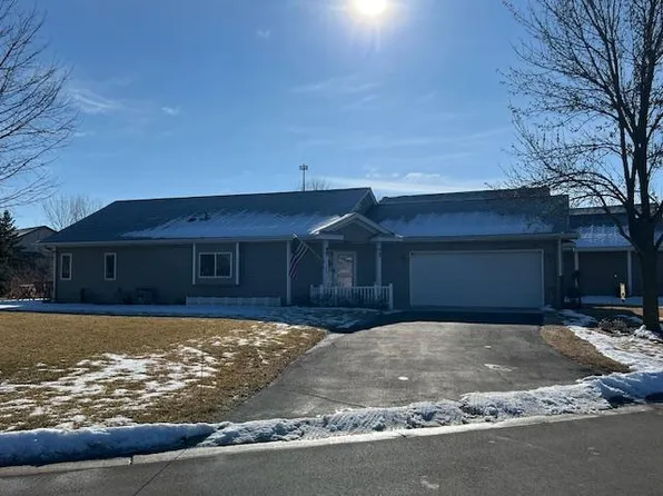 100 Garner Cir, Montrose, MN 55363