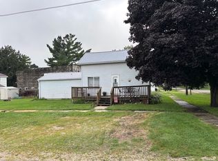 415 W Cherry St, Compton, IL 61318